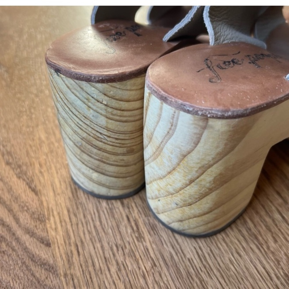 FREE PEOPLE • KORA Platform Clog Beige Tan - Picture 13 of 16